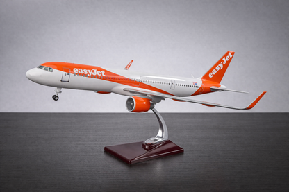 Airbus A321 Easy-Jet- Échelle 1:100 - Finition Premium Détaillée