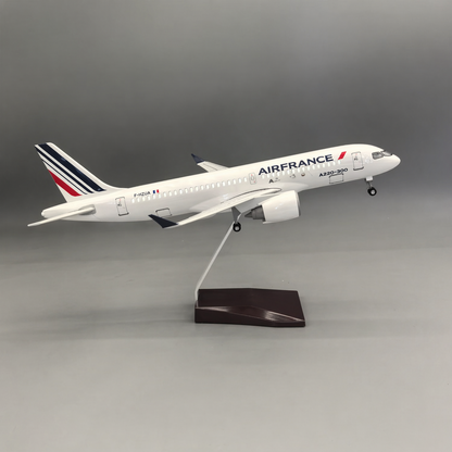Airbus A220-300 Air France 1:100 38cm finition Premium