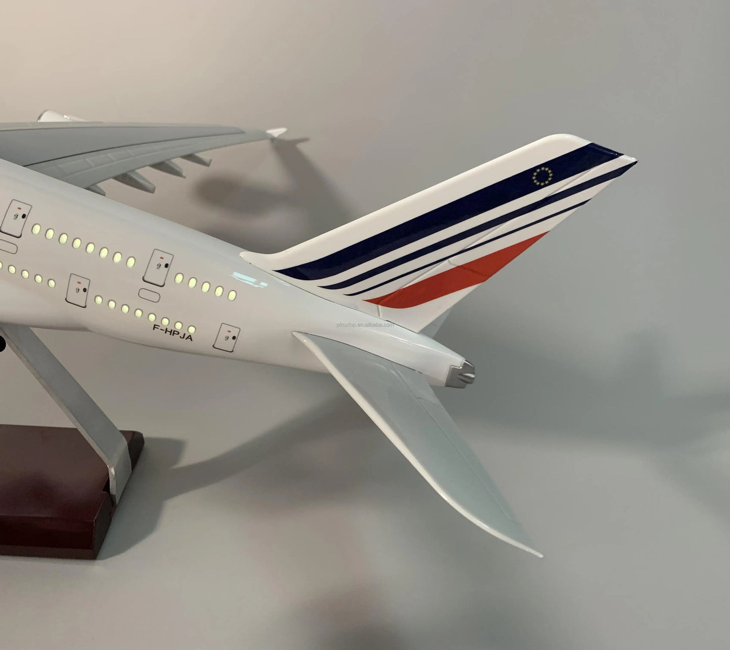 Airbus A380 - Échelle 1:160 - Finition Premium