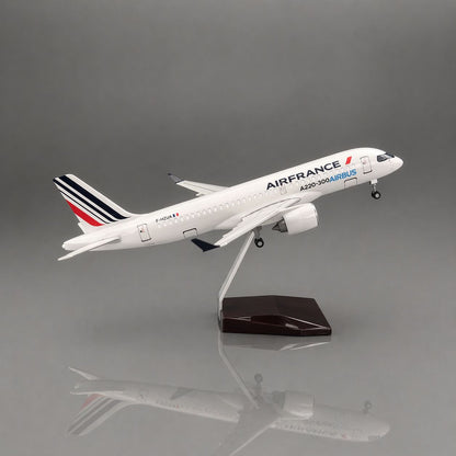 Airbus A220-300 Air France 1:100 38cm finition Premium